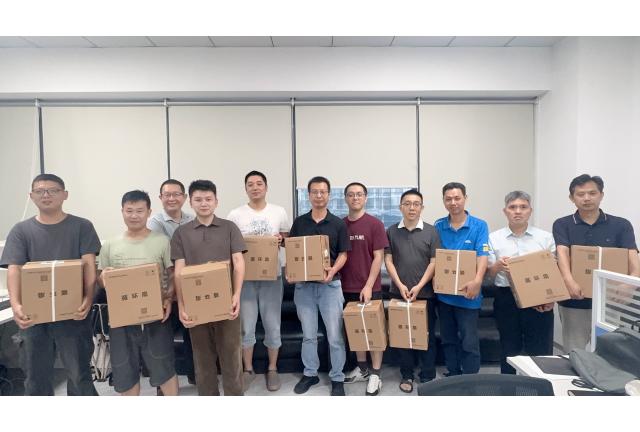 加華父親節(jié)暖心致敬：感恩“爸”氣擔(dān)當(dāng)，禮獻(xiàn)職場(chǎng)父親